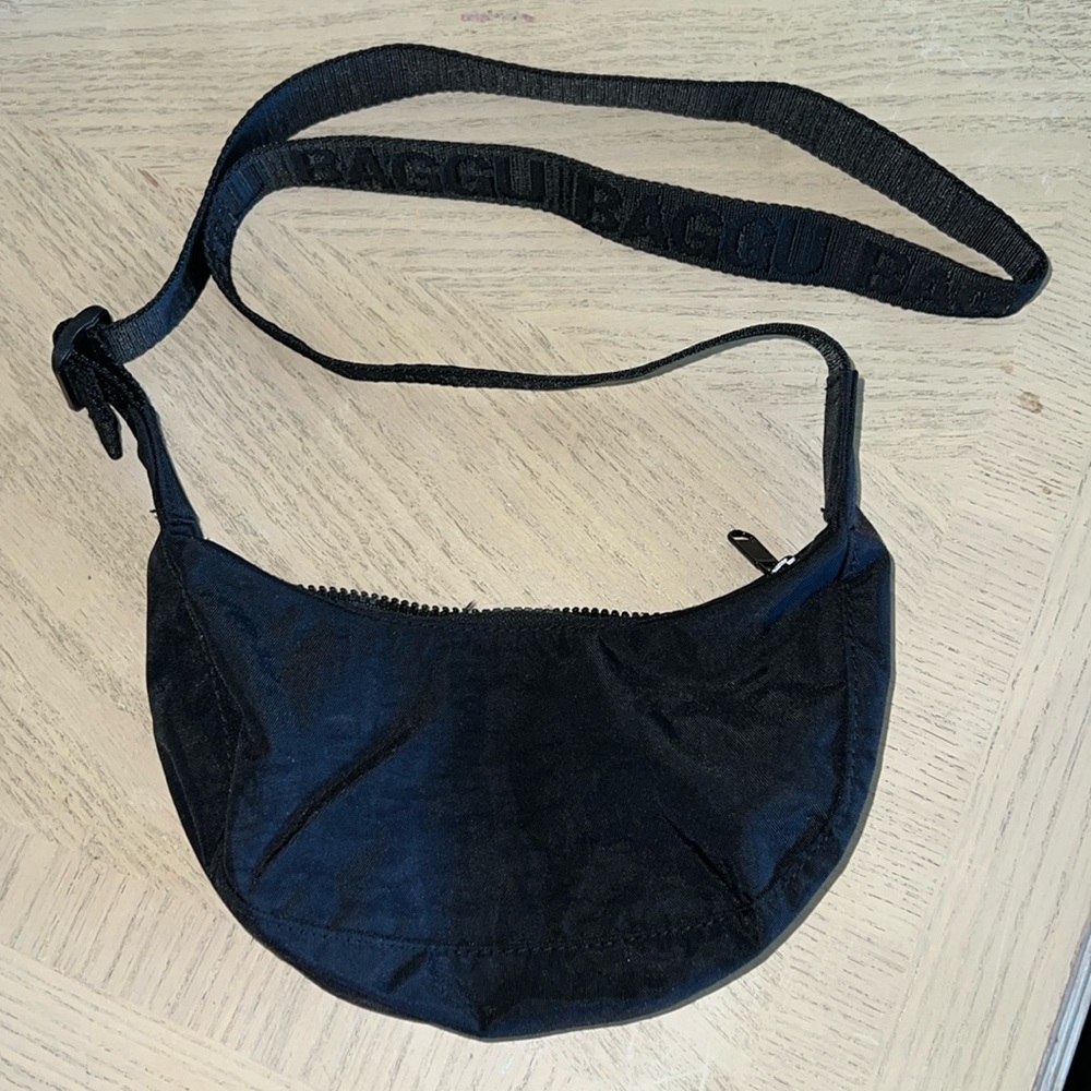 Baggu Mini Nylon Crescent in Black